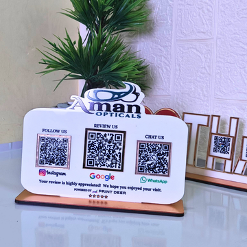 3 QR STANDEE | CUSTOMISED QR STANDEE FOR OPTICALS STORE